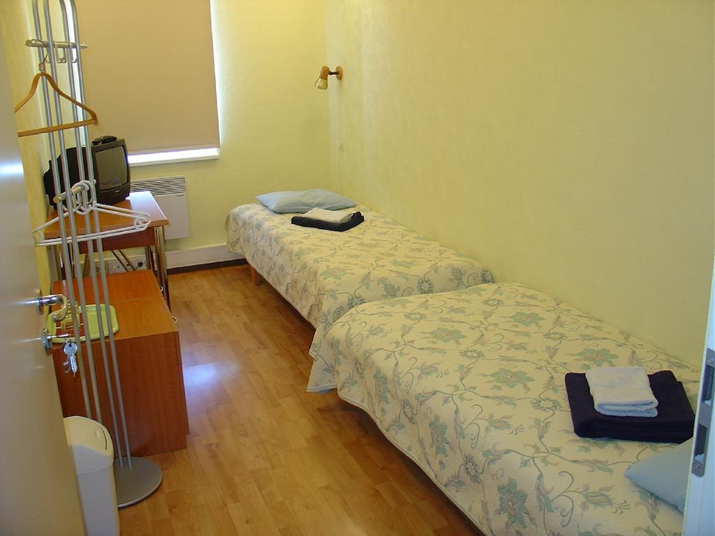 Kuressaare Airport Guest House Habitación foto