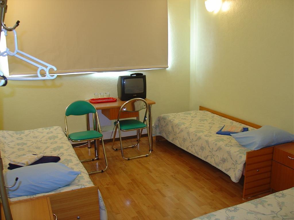 Kuressaare Airport Guest House Habitación foto